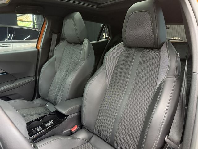 21/22年式 總代理 2008 GT Pack 1.2L - 跟車系統/3D儀錶/全景天窗/環景/盲點/免鑰匙摸門  第6張相片