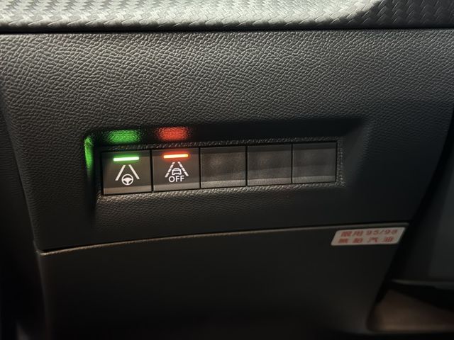 21/22年式 總代理 2008 GT Pack 1.2L - 跟車系統/3D儀錶/全景天窗/環景/盲點/免鑰匙摸門  第9張相片