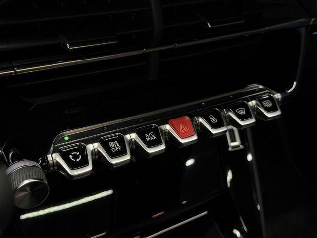 21/22年式 總代理 2008 GT Pack 1.2L - 跟車系統/3D儀錶/全景天窗/環景/盲點/免鑰匙摸門  第14張相片