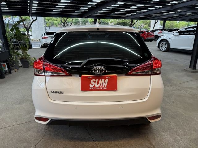 正23年 Yaris 影音經典版 1.5L - 原廠皮椅/Garmin導航車機/Carplay/行車記錄器/僅跑一萬  第4張相片