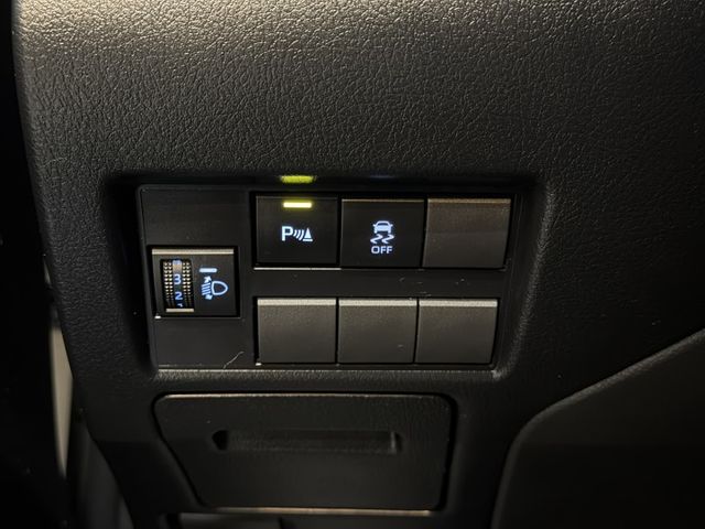 正23年 Yaris 影音經典版 1.5L - 原廠皮椅/Garmin導航車機/Carplay/行車記錄器/僅跑一萬  第9張相片