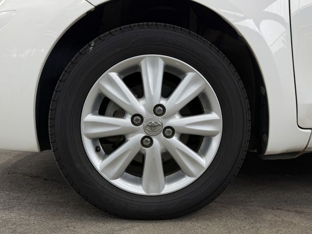 正13年 Yaris G版 1.5L - 原廠皮椅/恆溫空調/方向盤快控鍵/前霧燈/測速雷達偵測/15吋鋁圈/僅跑11萬  第15張相片