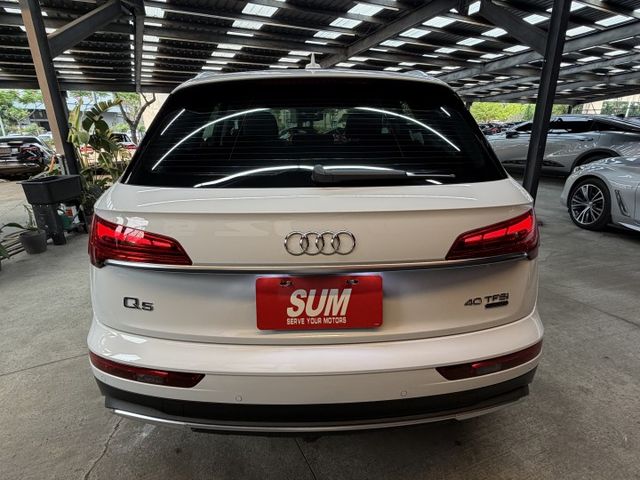 正22年 Q5 40 TFSI quattro享馭版 輕油電 2.0L - 跟車/環景/摸門/電尾門/Carplay  第4張相片
