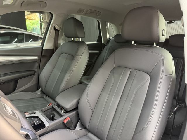 正22年 Q5 40 TFSI quattro享馭版 輕油電 2.0L - 跟車/環景/摸門/電尾門/Carplay  第7張相片