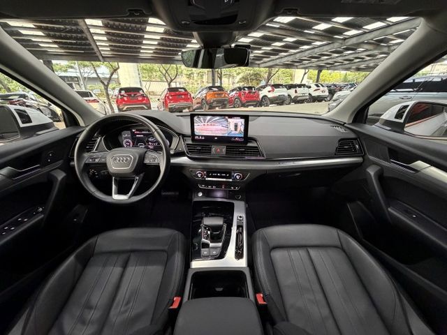 正22年 Q5 40 TFSI quattro享馭版 輕油電 2.0L - 跟車/環景/摸門/電尾門/Carplay  第9張相片