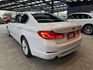 17/18年式 大改款 G30 520i Luxury 2.0L - 免鑰匙啟動/摸門解鎖/電尾門/盲點/定速/無線充電  第3張縮圖