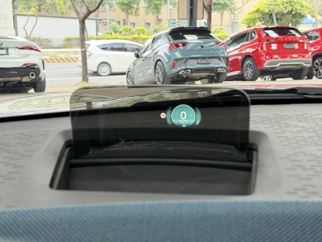 正24年 大改款 Countryman C 油電 1.5L - 選配抬顯/遠端啟動/跟車/無線Carplay/電動尾門  第16張相片