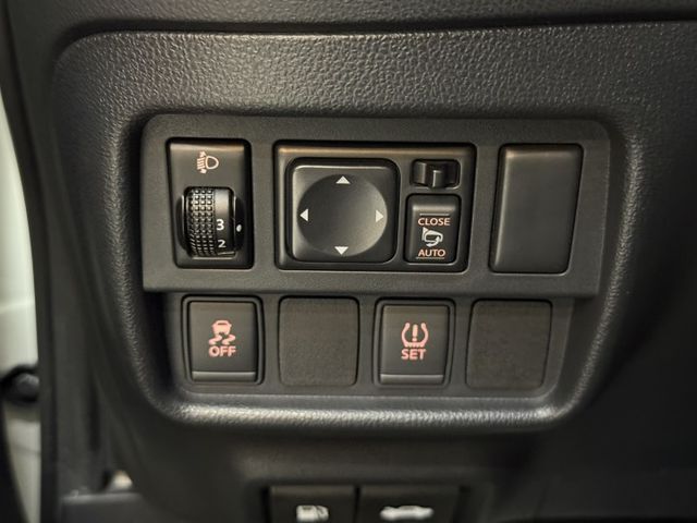 正18年 Juke 自然進氣豪華版 1.6L - 前座電熱椅/定速/恆溫/免鑰匙啟動/摸門解鎖/抬頭顯示/倒車顯影  第9張相片