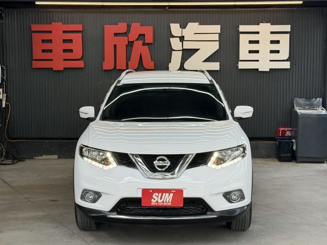 正17年 X-Trail 玩美影音版 2.0L - LED日行燈/定速巡航/原廠導航/雙區恆溫/後座出風口/行車記錄器  第2張相片