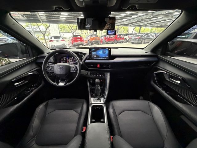 23/24年式 Yaris Cross 酷動版 1.5L - 主動式跟車/車道偏移/Carplay/電子手煞/後座出風口  第8張相片