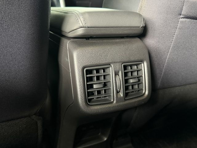 23/24年式 Yaris Cross 酷動版 1.5L - 主動式跟車/車道偏移/Carplay/電子手煞/後座出風口  第17張相片