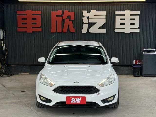 正17年 Focus 汽油時尚版 1.5L - 專用安卓機/改裝鋁圈/定速巡航/頭燈自動啟閉/換檔撥片/方向盤快控鍵  第2張相片