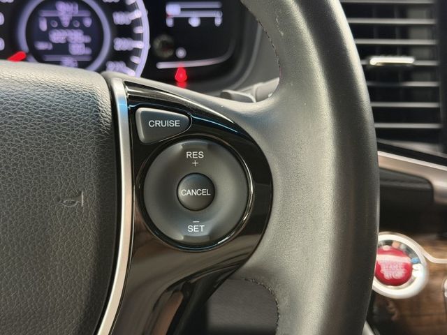 正17年 Odyssey Elite版 2.4L - 電動側滑門/定速巡航/免鑰匙啟動/摸門解鎖/後座獨立出風/電動座椅  第12張相片