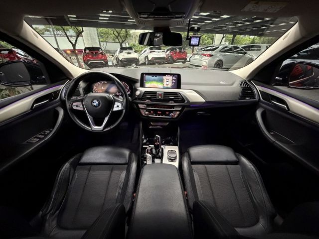 19/20年式 X4 xDrive20i 2.0L - 跟車/車偏/環景/盲點/免鑰匙摸門/LED頭尾燈/電尾門/氣氛燈  第10張相片
