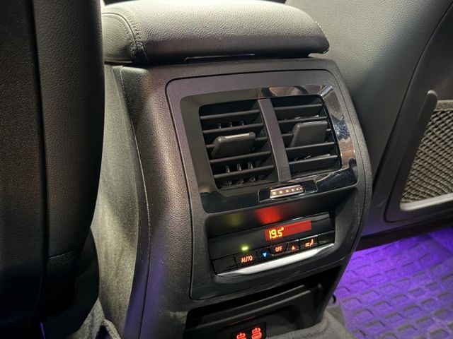 19/20年式 X4 xDrive20i 2.0L - 跟車/車偏/環景/盲點/免鑰匙摸門/LED頭尾燈/電尾門/氣氛燈  第16張相片