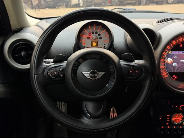 正12年 Countryman Cooper S 1.6L - 定速巡航/換檔撥片/HID頭燈/英國旗尾燈/恆溫空調  第9張相片