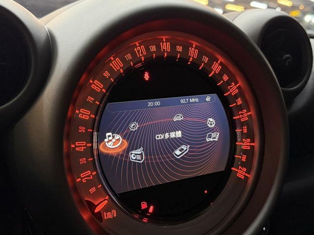 正12年 Countryman Cooper S 1.6L - 定速巡航/換檔撥片/HID頭燈/英國旗尾燈/恆溫空調  第12張相片