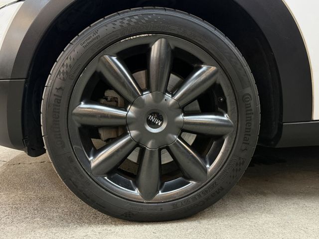 正12年 Countryman Cooper S 1.6L - 定速巡航/換檔撥片/HID頭燈/英國旗尾燈/恆溫空調  第14張相片