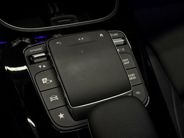正20年 CLA200 1.3L - 雙螢幕數位儀錶/跟車/車道偏移/Carplay/電動記憶座椅/盲點偵測/環艙氣氛燈  第13張相片