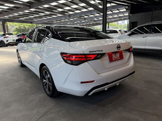 正22年 Sentra 尊爵智駕版 1.6L - 跟車/車道偏移/環景影像/免鑰匙啟動/摸門解鎖/LED頭尾燈/後座出風  第3張相片