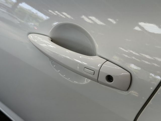 正22年 Sentra 尊爵智駕版 1.6L - 跟車/車道偏移/環景影像/免鑰匙啟動/摸門解鎖/LED頭尾燈/後座出風  第17張相片