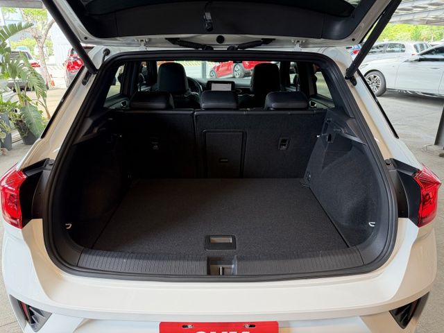 正22年 T-ROC 330TSI R-Line Performance 2.0L - 跟車/全景天窗/Carplay  第5張相片