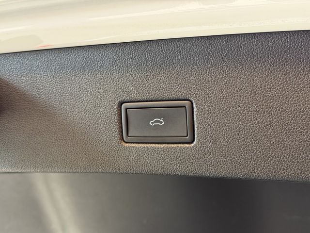 正22年 T-ROC 330TSI R-Line Performance 2.0L - 跟車/全景天窗/Carplay  第6張相片