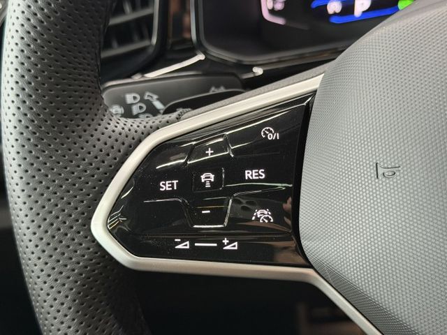 正22年 T-ROC 330TSI R-Line Performance 2.0L - 跟車/全景天窗/Carplay  第12張相片