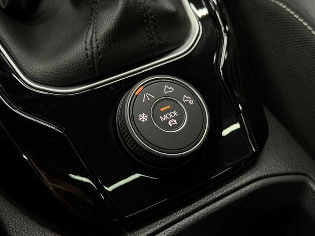 正22年 T-ROC 330TSI R-Line Performance 2.0L - 跟車/全景天窗/Carplay  第13張相片