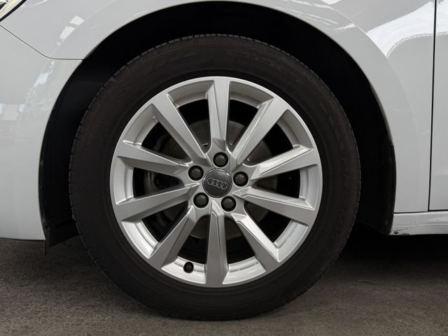 正20年 A1 Sportback 30TFSI 1.0L - ACC/免鑰匙啟動/摸門解鎖/Carplay/LED頭燈  第17張相片