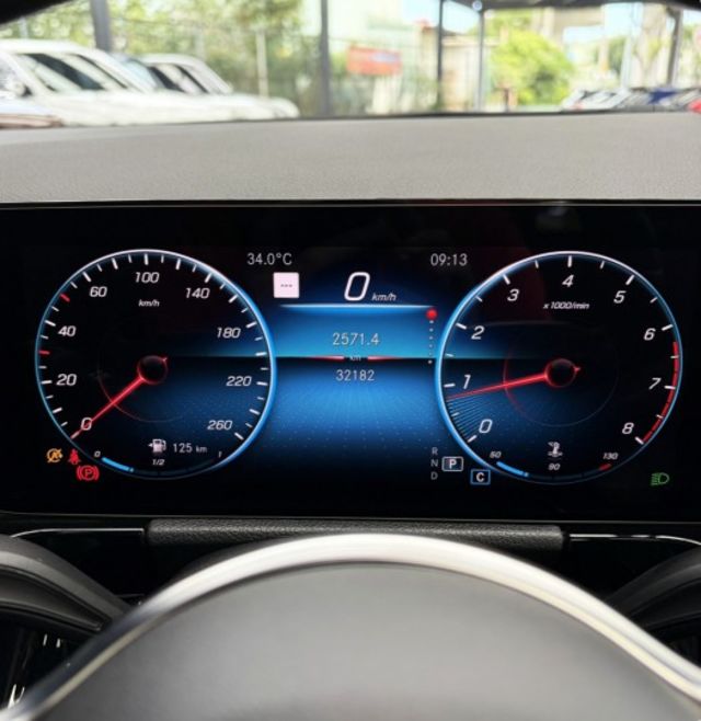 正22年 GLA250 4MATIC AMG 2.0L - 免鑰匙摸門/全景天窗/環景影像/Carplay/定速/氣氛燈  第7張相片