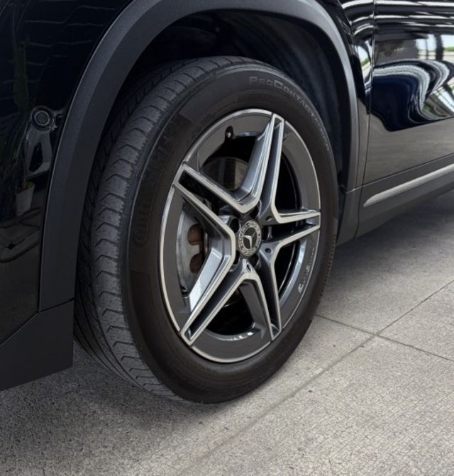 正22年 GLA250 4MATIC AMG 2.0L - 免鑰匙摸門/全景天窗/環景影像/Carplay/定速/氣氛燈  第14張相片