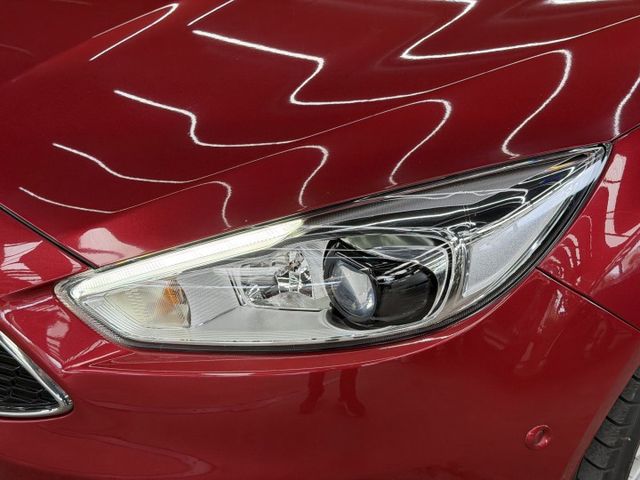 正18年 Focus 5D EcoBoost 180頂級運動型 1.5L - 免鑰匙/天窗/定速/盲點/Carplay  第19張相片
