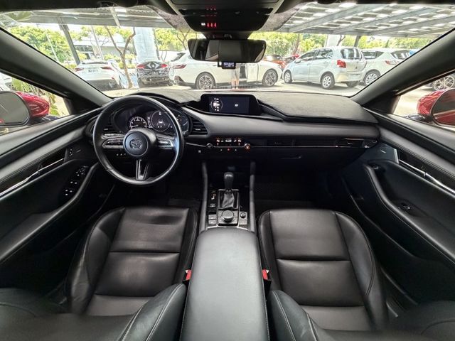 正21年 Mazda 3 5D 旗艦進化型 2.0L - 跟車/BOSE音響/環景影像/記憶電動椅/Carplay/盲點  第9張相片