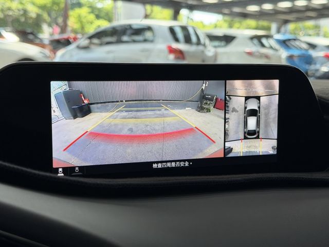 正21年 Mazda 3 5D 旗艦進化型 2.0L - 跟車/BOSE音響/環景影像/記憶電動椅/Carplay/盲點  第16張相片