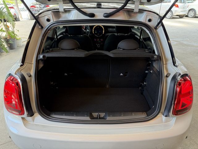 正18年 Mini Cooper Hatch 5D 1.5L - 油耗17.9kmL/免鑰匙摸門/定速巡航/LED頭尾燈  第5張相片