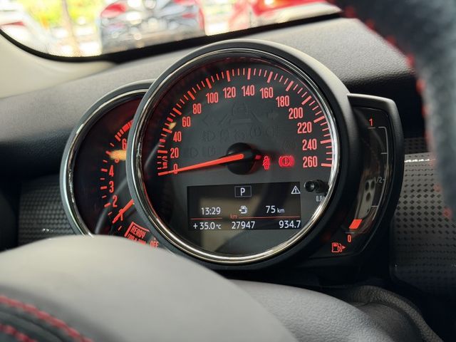正18年 Mini Cooper Hatch 5D 1.5L - 油耗17.9kmL/免鑰匙摸門/定速巡航/LED頭尾燈  第11張相片