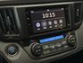正17年 RAV4 豪華型 2.0L - 免鑰匙啟動/摸門解鎖/駕駛座電動調整/定速巡航/雙區恆溫空調/方向盤快控鍵  第13張縮圖
