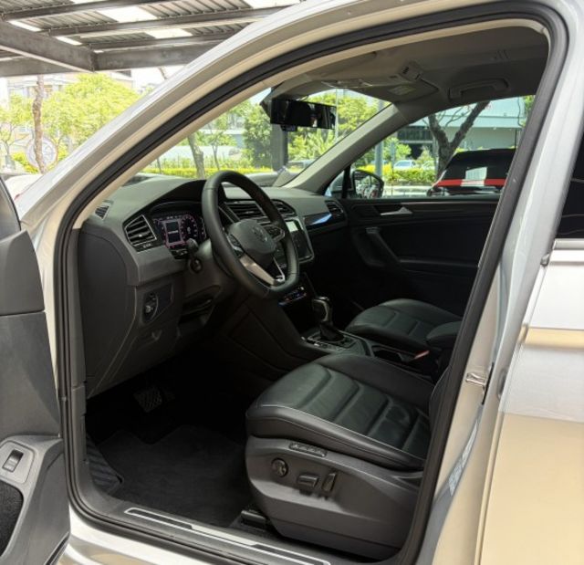 正21年 小改款 Tiguan 280TSI Elegance 1.5L - 全速域跟車/無線Carplay/環景/電尾  第3張相片