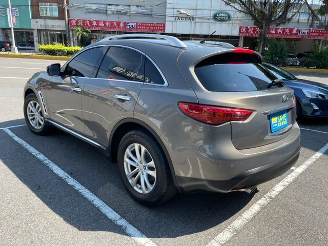 SAVE認證 Infiniti FX35  第4張相片