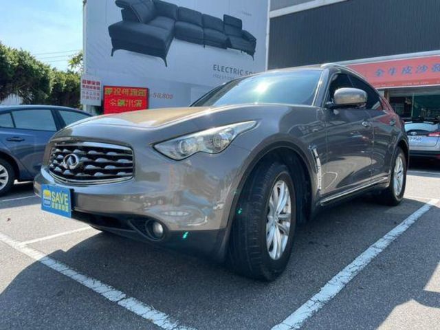 Infiniti FX35 2010款  第1張相片
