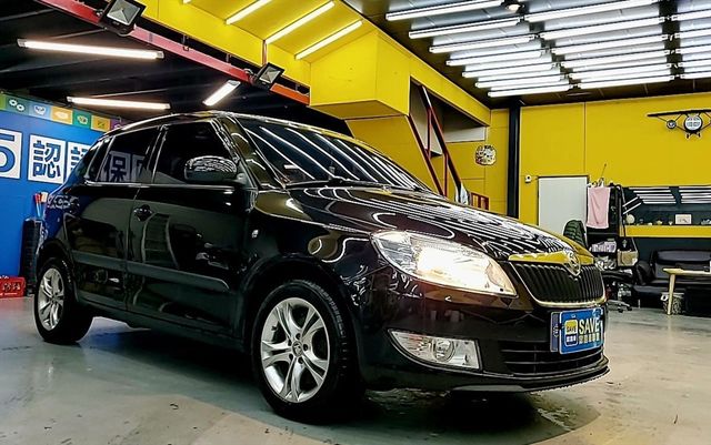 1.2 Tsi 皮椅 鋁圈 超優車況  第1張相片