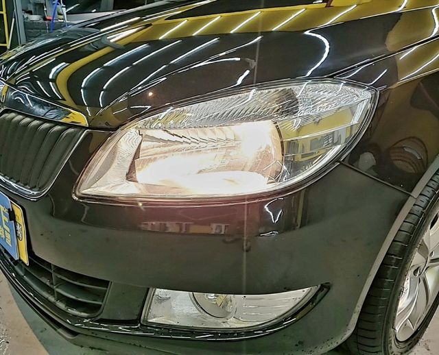 1.2 Tsi 皮椅 鋁圈 超優車況  第8張相片
