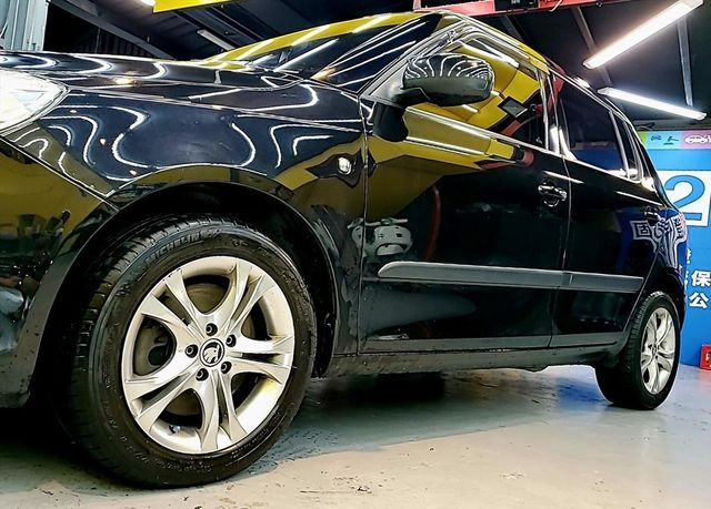 1.2 Tsi 皮椅 鋁圈 超優車況  第9張相片