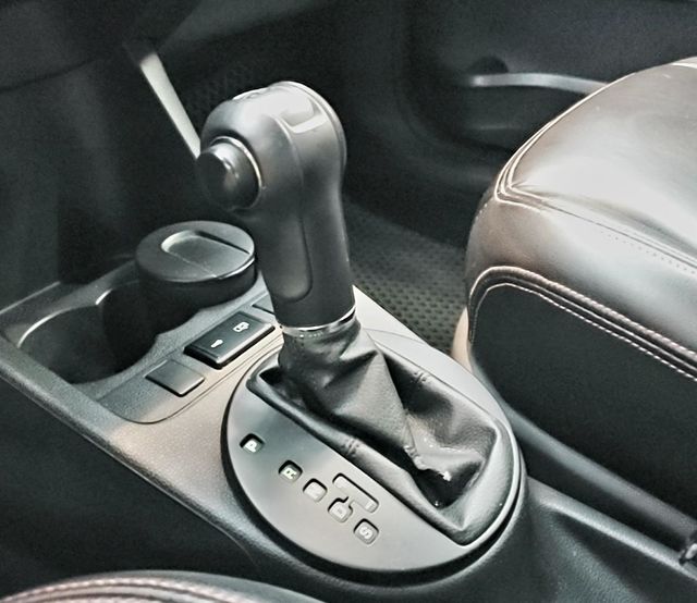1.2 Tsi 皮椅 鋁圈 超優車況  第23張相片
