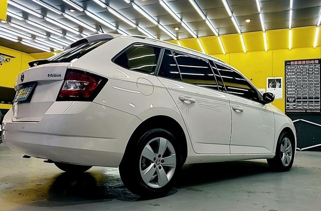 1.2 Tsi 稀有Combi HID版  第4張相片