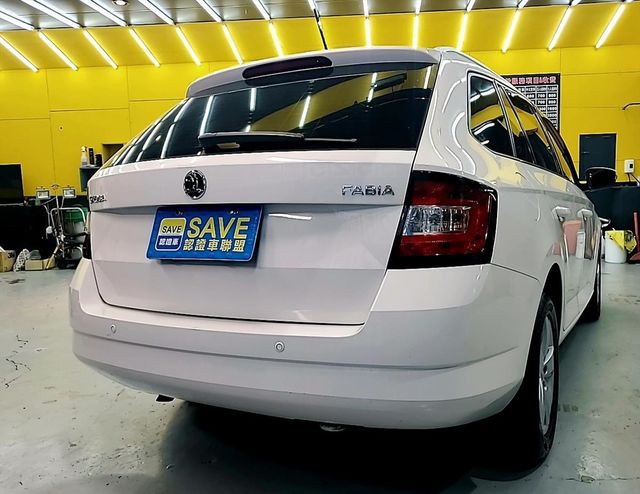 1.2 Tsi 稀有Combi HID版  第5張相片