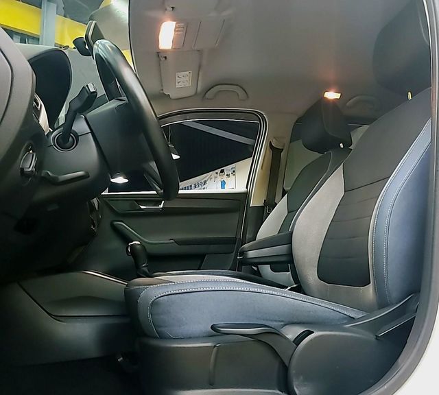 1.2 Tsi 稀有Combi HID版  第18張相片