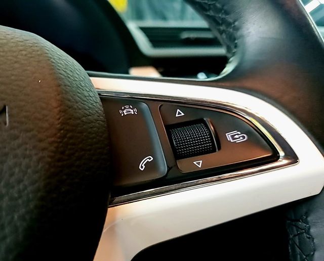 1.2 Tsi 稀有Combi HID版  第25張相片