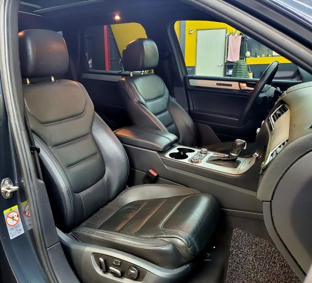 R-LINE 樣式 新車326萬 滿配  第13張相片